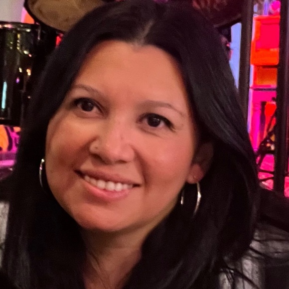 Meet your Posher, Ana - Picture 1 of 1